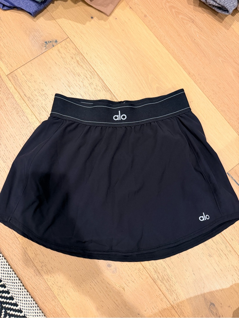 ALO Yoga Black Athletic Skort with Logo Waistband